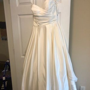 Brand new wedding dress